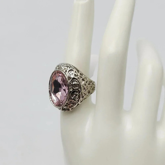Purple Glass Rhinestone Silver Tone Filigree Swirl Dome Ring Size 8 Vintage - Picture 2 of 4